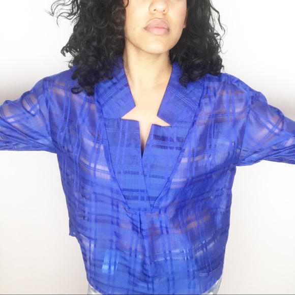 Sheer Textured Oversized V-Neck Blouse - Picture 6 of 8